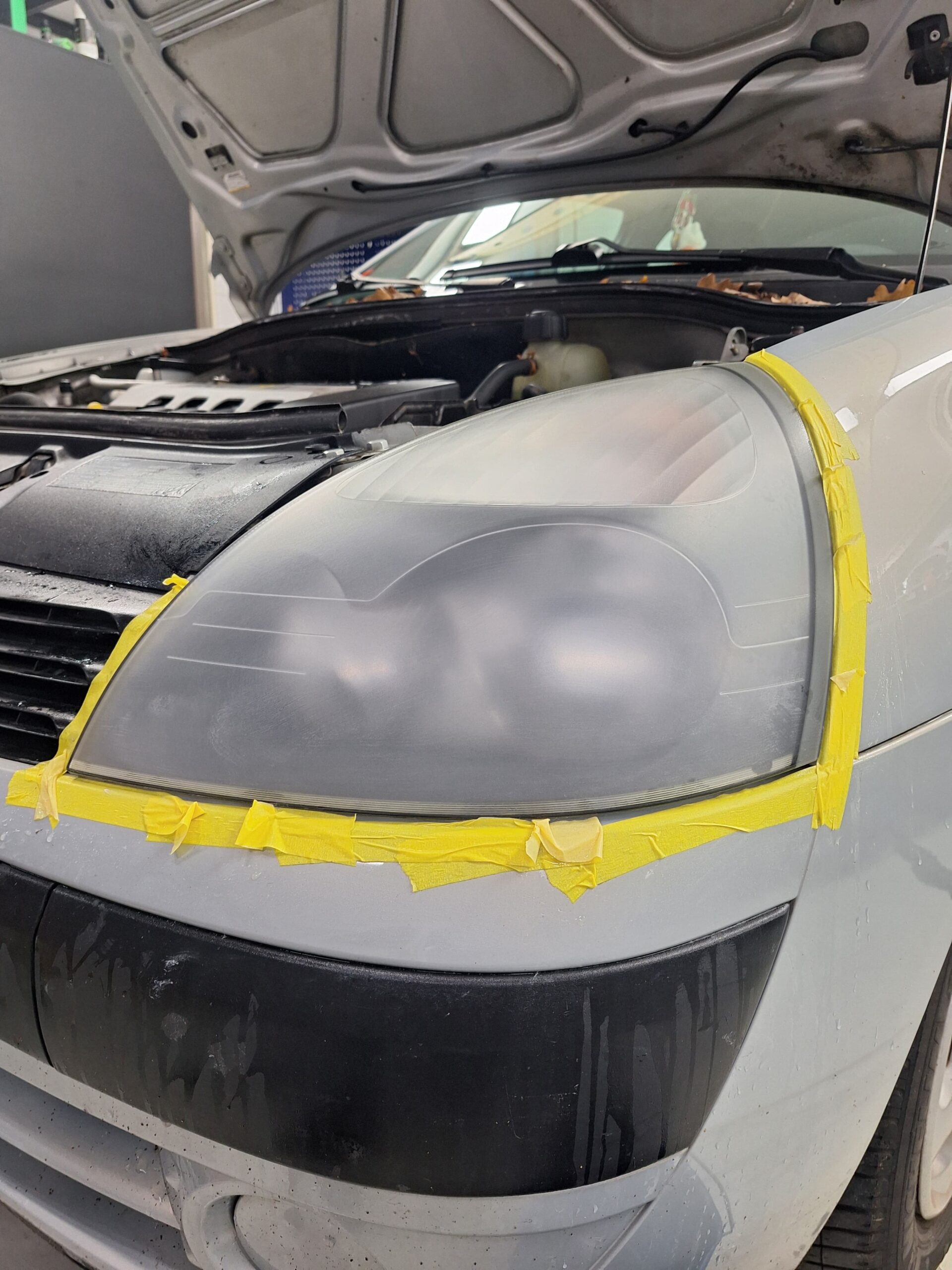 koplamp geschuurd Renault Clio